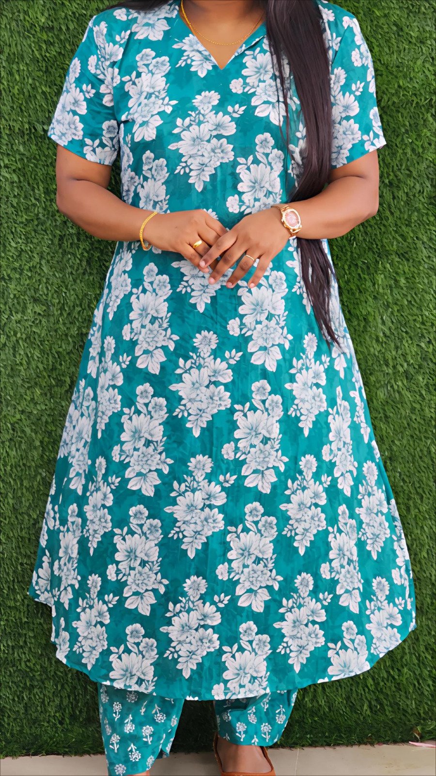 WhatsApp Image 2025-12-15 at 6.31.21 PM A Line Top Plus Bottom Green - Image 1