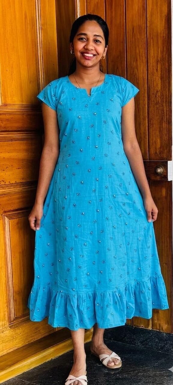 WhatsApp Image 2026-04-01 at 2.48.07 PM aline-blue - Image 1