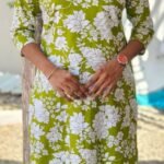 Slitted Top With Collar olivegreen