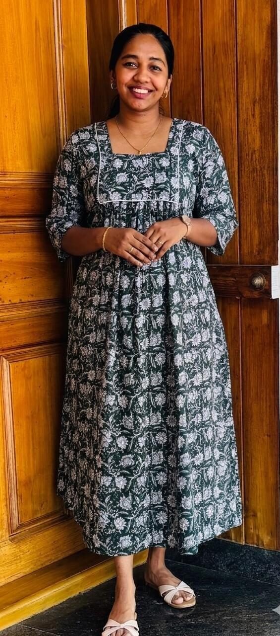 WhatsApp Image 2026-04-01 at 2.54.51 PM Kurthi Bottle Green - Image 1