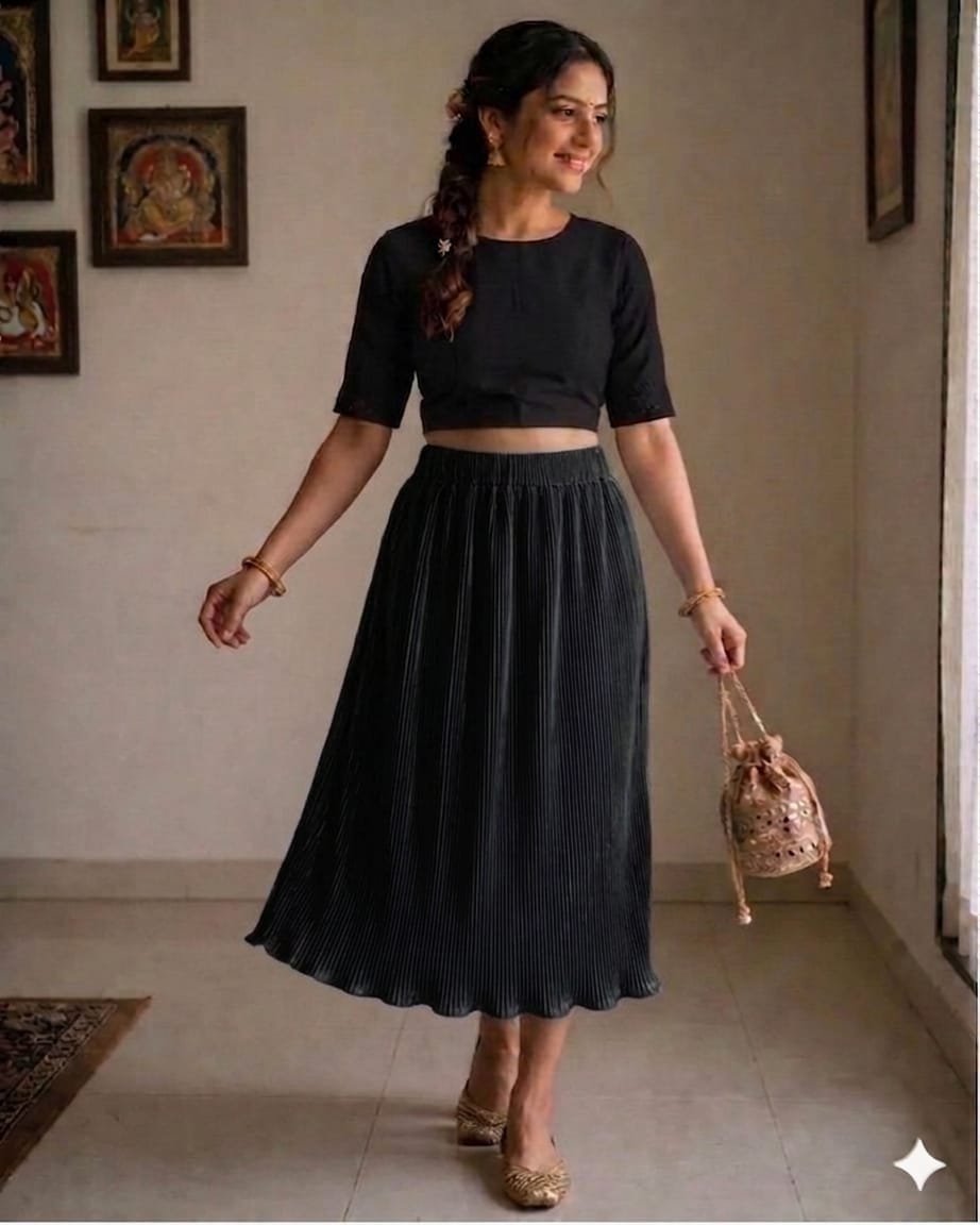 WhatsApp Image 2026-04-25 at 11.49.17 AM (1) Skirt -S - Image 1
