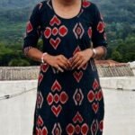 Slitted Top-Black