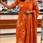 Slitted top bottom dupatta-O