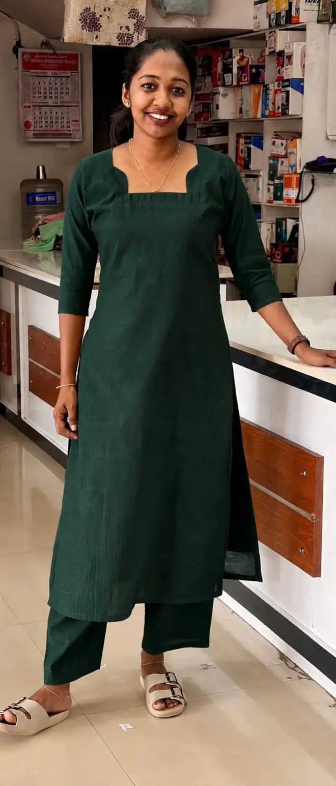 Slitted Top Plus Bottom(With Lining)Bottle Green - Image 1