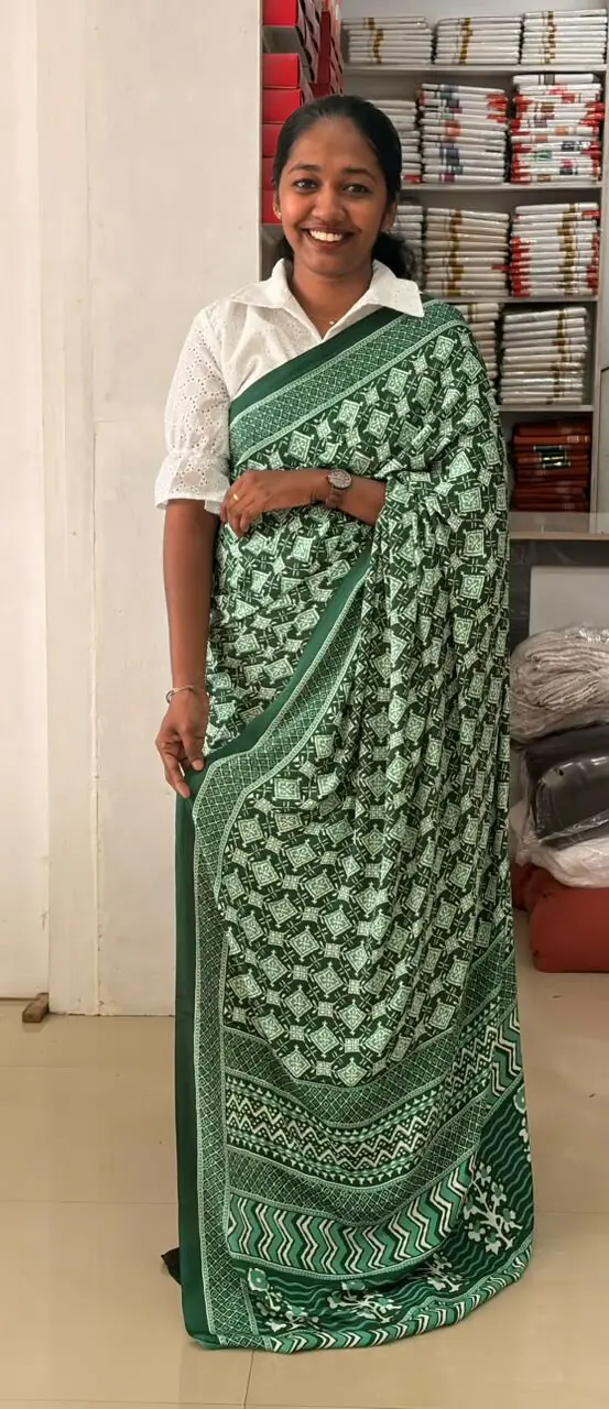 Dolla Silk Saree-Green - Image 1